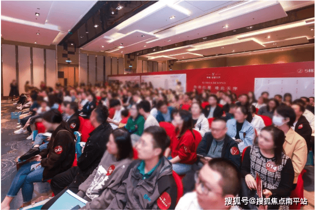 翡翠天序楼盘详情_【】首页网站-售楼处24小时电话-提前来电预约【尊享】优惠活动尊龙凯时app平台【2025长沙热门楼盘】中建翡翠天序售楼处VIP热线电话_中建(图3)