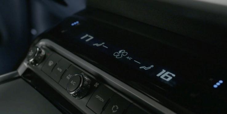 伟巴斯特的极致天窗工艺尊龙AG人生就是博遇见(图4)